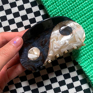 Yin Yang Hair Claw